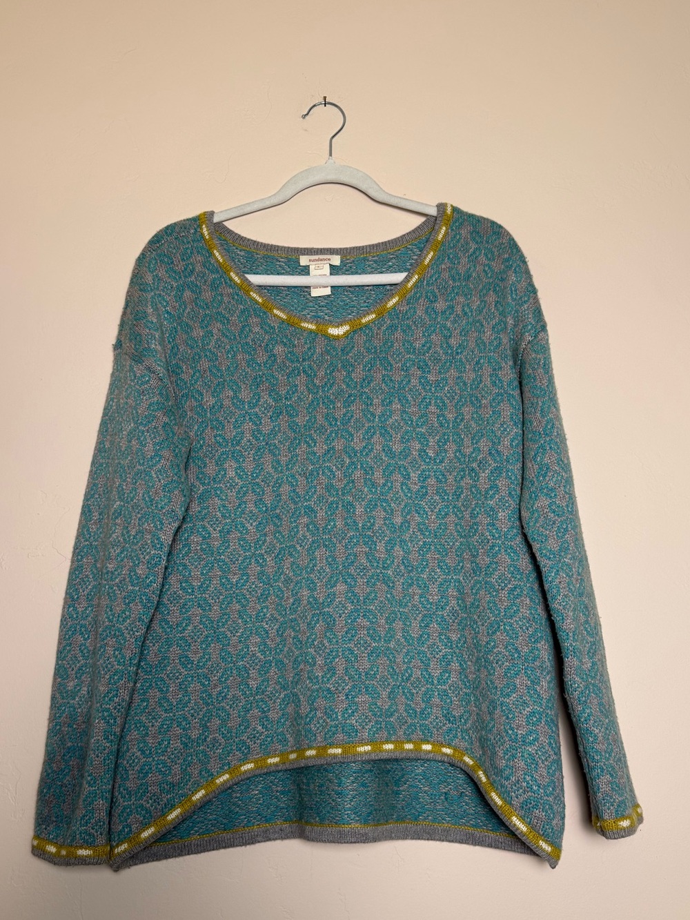 Sundance alpaca/merino blend Teal Patterned V-Neck Jacquard Sweater Contrast hem